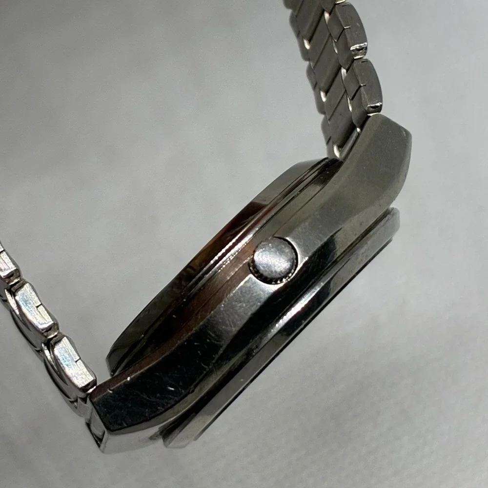 VTG Seiko Type II 4623-8010 Quartz Men Watch Silver Tone Pinstripe Dial Day Date